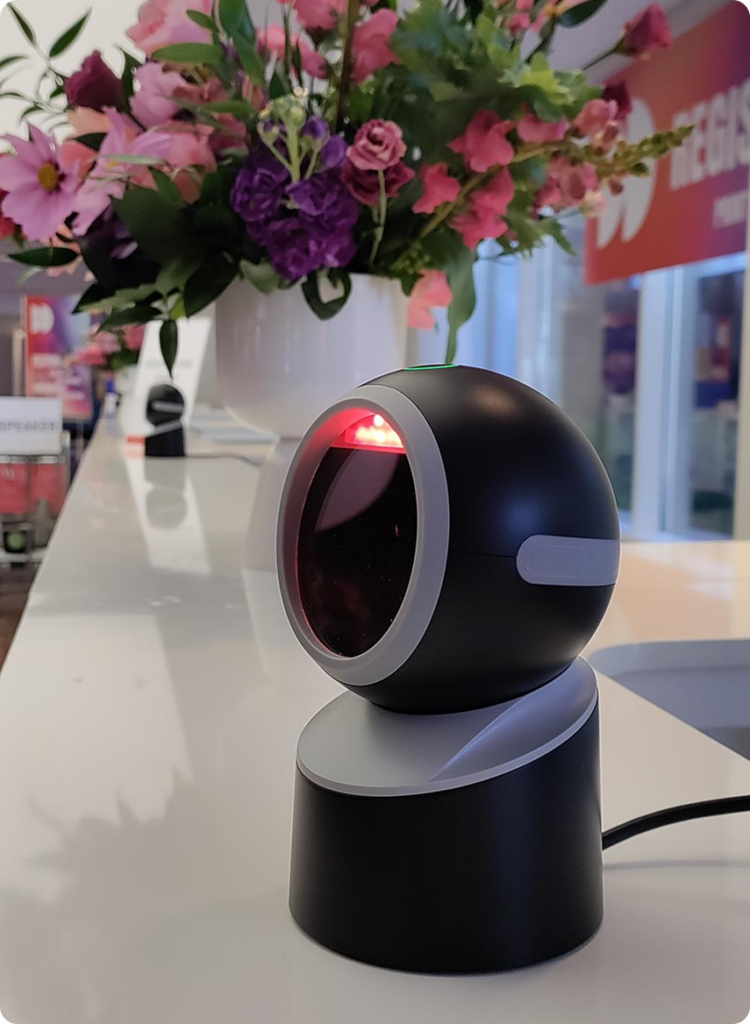 Pöytäkamera QR-koodien skannaukseen